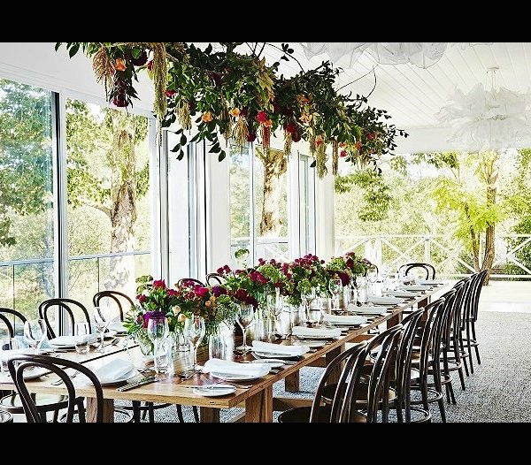 Lake House Hotel and Restaurant