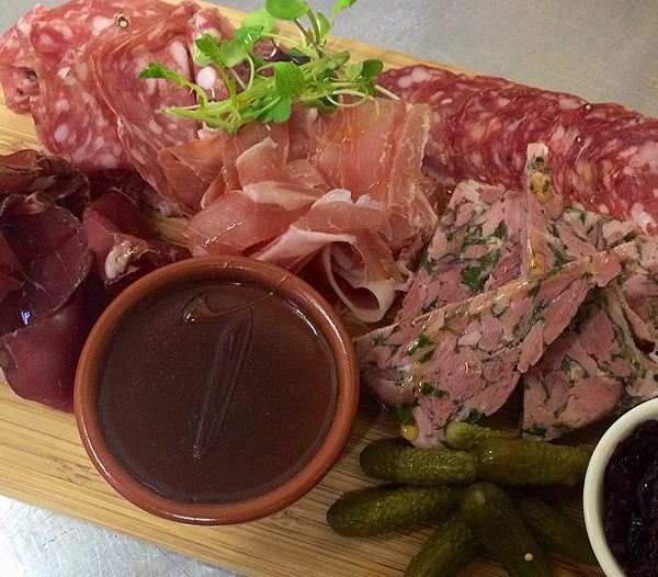 Lina's Bistro A Vin