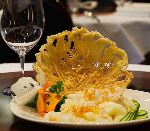 Me Wah Restaurant