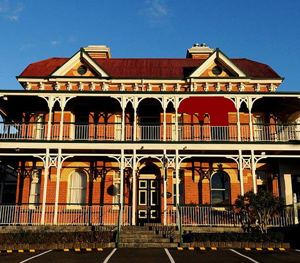 Old England Hotel