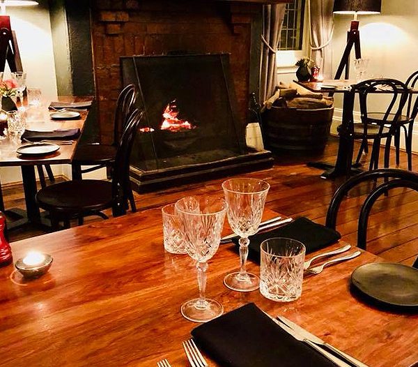 Henry's Bar and Restaurant