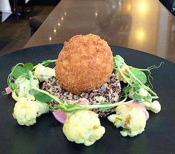 A La Bouffe Bar & Bistro